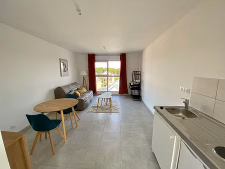 studio meuble - lumineux - 25m²