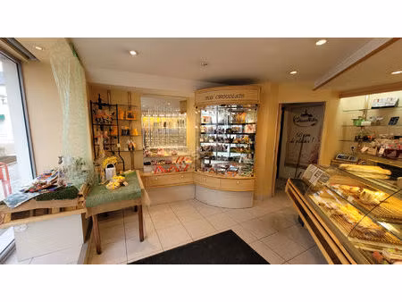 boulangerie-pâtisserie de qualité avec logement spacieux