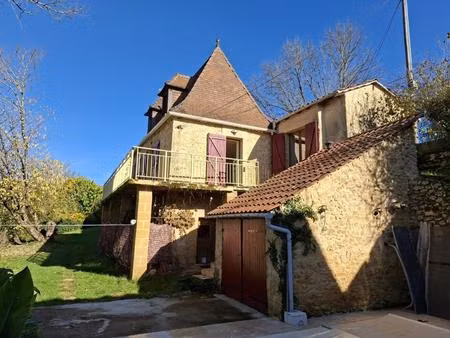maison en pierre + gite + piscine  le tout sur 1 116m² environ c