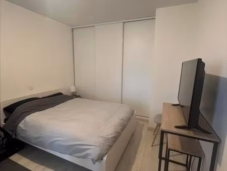 lexy : bel appartement f2 avec parking et balcon