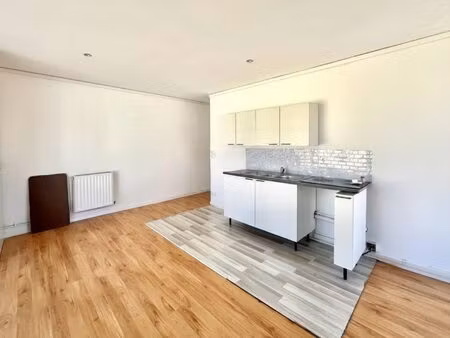 location appartement 3 pièces 51m² lys lez lannoy 59390