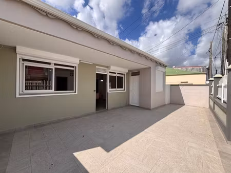 location maison 3 pièces 63m² le moule 97160