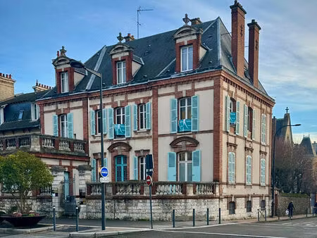 vente immeuble 19 pièces  454.00m²  chartres