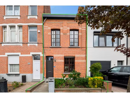 huis te koop in merksem met 4 slaapkamers