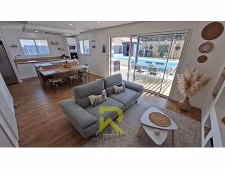 vente maison 5 pièces 101.95 m² à lespignan (34710)  384 000 €