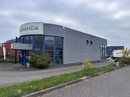 vente commerce thoiry 01710 270m²