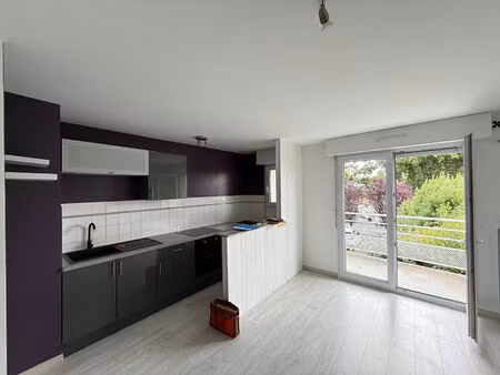 location appartement 2 pièces  48.77m²  la roche
