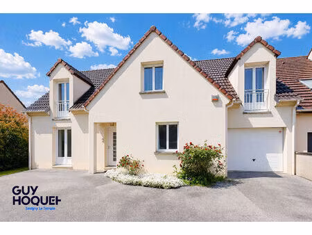 à vendre savigny bourg - maison de 5 chambres dont une au rdc - super état.