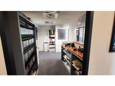 location bureaux 140 m²