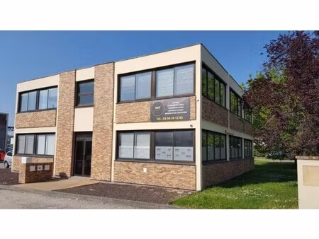 location bureaux 64 m² à 630 m²