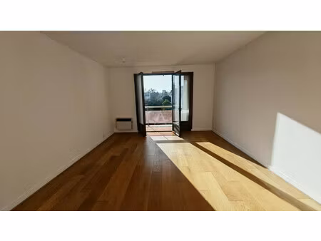 vente appartement noisy le sec  77m² 4 pièces 220 000€ avec balcon