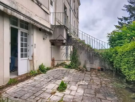 immeuble 10 pièces - 247 m²