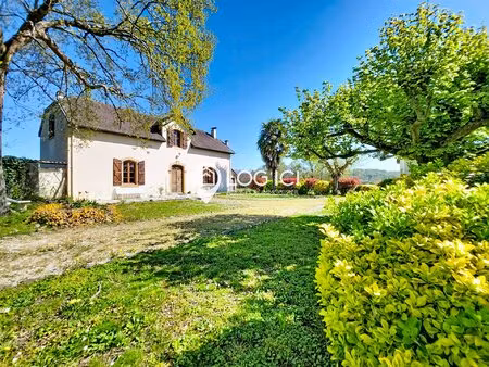 maison béarnaise avec dépendances et bois - nord de morlaàs
