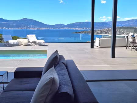 villa 211 m²