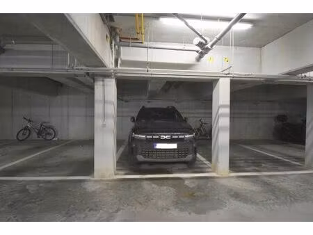 garage à vendre à l.a. schockaertstraat 97 sint-pieters-leeuw (rbv95786)