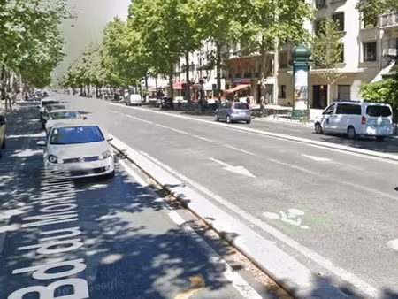 location commerce paris 75014 134m²