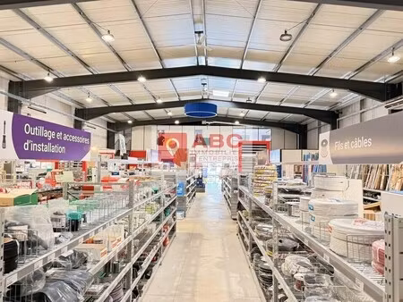 location commerce beziers 34500 866m²