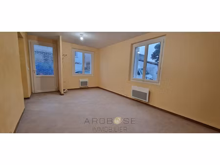 maison t3 à aiguillon
