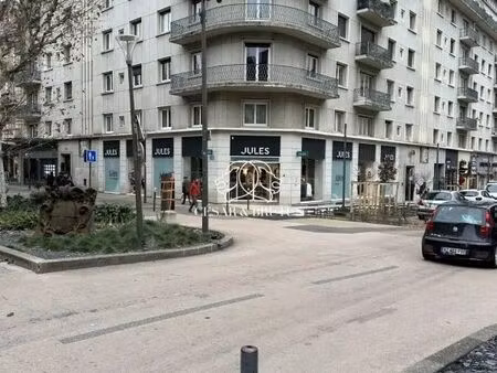 location commerce chambery 73000 465m²
