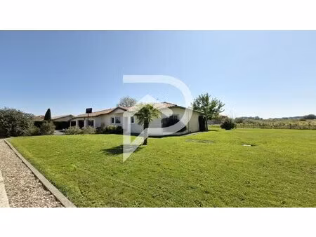 maison contemporaine de plain-pied 5 pièces 128 m² avec piscine proche amou