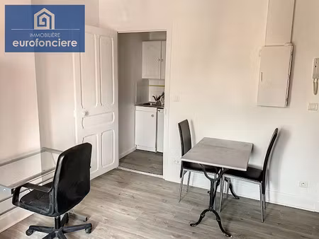 location appartement 1 pièce 19 m² à sainte-savine (10300)  385 €