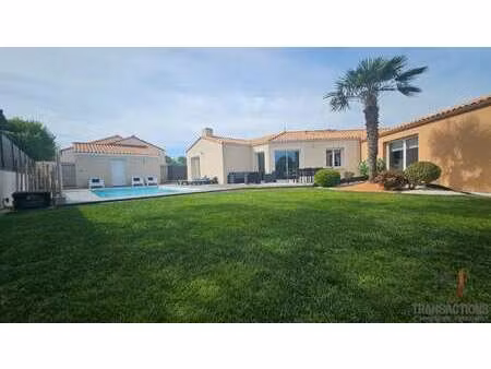 vente maison piscine à sainte-pazanne (44680) : à vendre piscine / 175m² sainte-pazanne