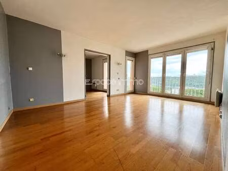 location appartement 3 pièces à déville-lès-rouen (76250) : à louer 3 pièces / 69m² dévill