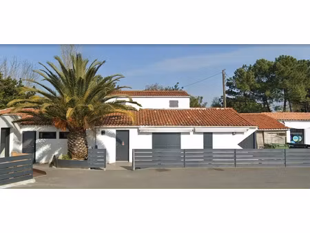 location commerce 3 pièces 193 m² à dolus-d’oléron (17550)