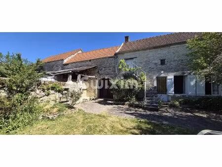 ensemble immobilier unique de 3 maisons à 2h de paris