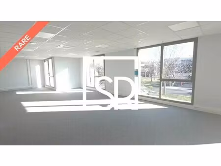 location bureaux 248 m² à 2 690 m²