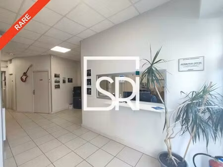 location bureaux 250 m²