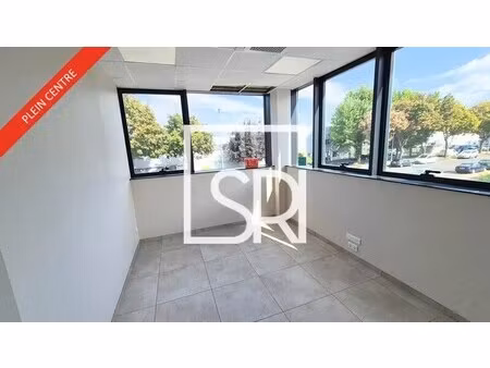 location bureaux 81 m²