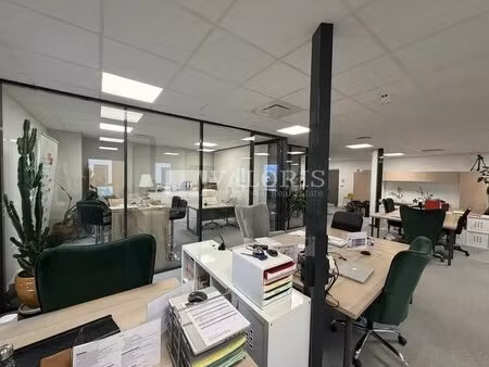location bureaux 140 m²