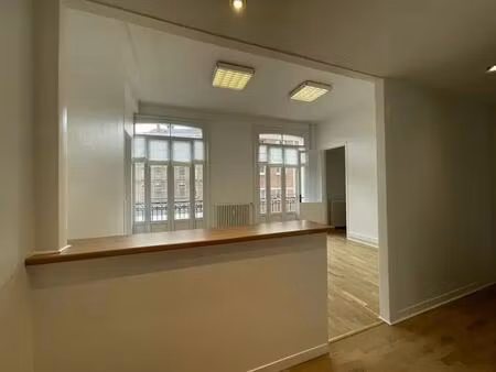 location bureaux 144 m²