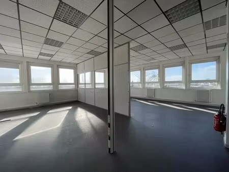location bureaux 150 m²