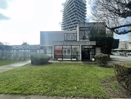 location bureaux 750 m²