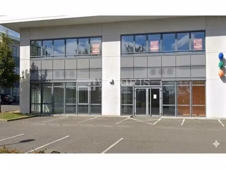 location commerce villefranche sur saone 69400 230m²