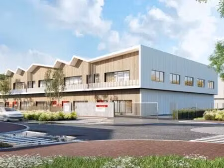 vente local d'activités 922 m²