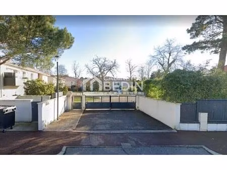 garage 10 m²