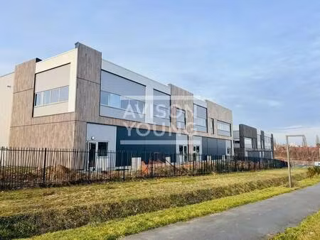 vente local d’activités louvres 95380 738m²