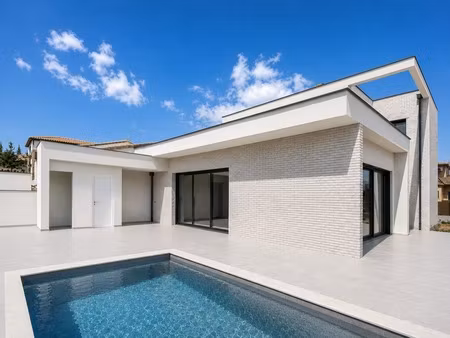 villa contemporaine neuve avec piscine  suite parentale en rdc  3 salles d’eau  double gar