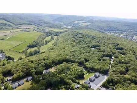 parcelle de terrain dans le village de dion
