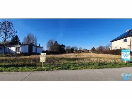 beau terrain près du centre !
