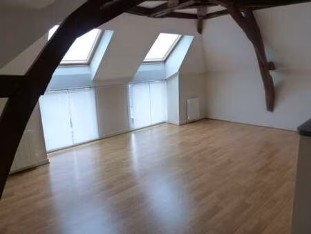 location appartement 2 pièces à château-gontier (53200) : à louer 2 pièces / 39m² château-