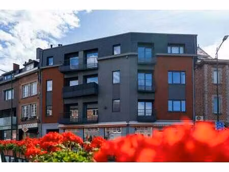 très bel appartement en plein centre de rochefort