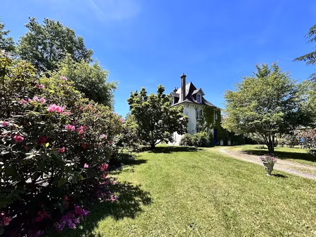 vente propriété 7 pièces 262 m² à vigeois (19410)  520 000 €