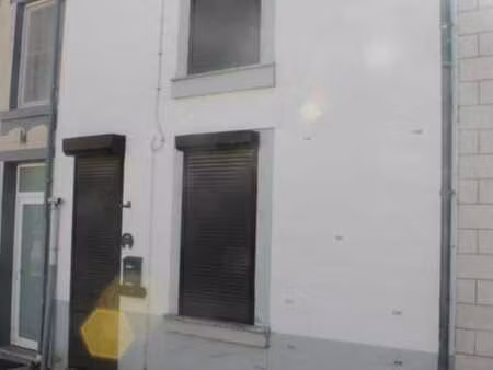 petite maison 2 façades avec jardin et garage