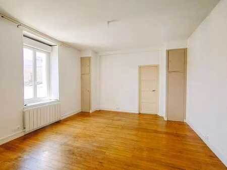 location appartement 3 pièces à rezé (44400) : à louer 3 pièces / 65m² rezé