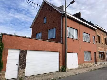 maison 4 façades avec jardin à ath