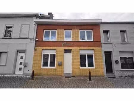 maison habitable rapidement + terrasse